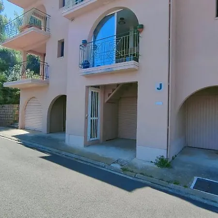 Le Apartment *